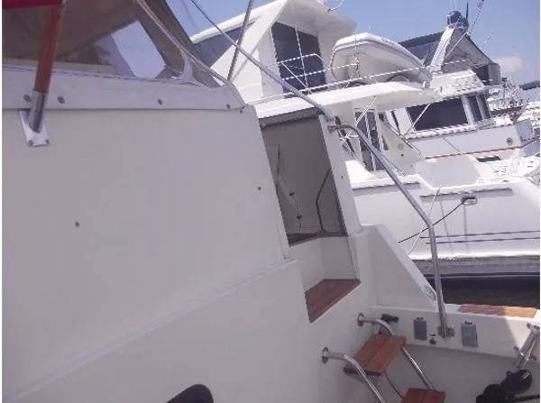 Slide: The Image of Hatteras Cockpit Motor Yacht 1990 - 4
