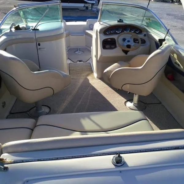 Slide: The Image of Sea Ray Sundeck 210 2000 - 6