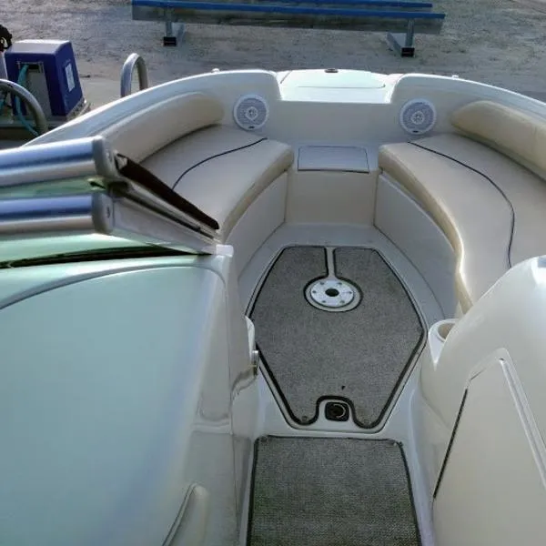 Slide: The Image of Sea Ray Sundeck 210 2000 - 7