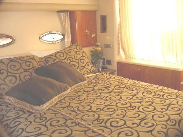 Slide: The Image of Meridian 459 COCKPIT MOTORYACHT 2004 - 4