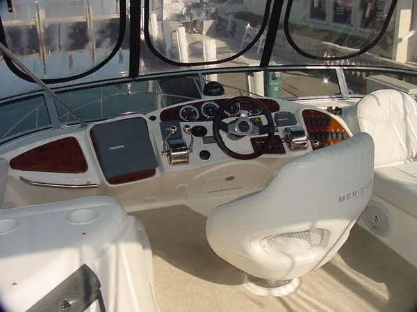 Slide: The Image of Meridian 459 COCKPIT MOTORYACHT 2004 - 6