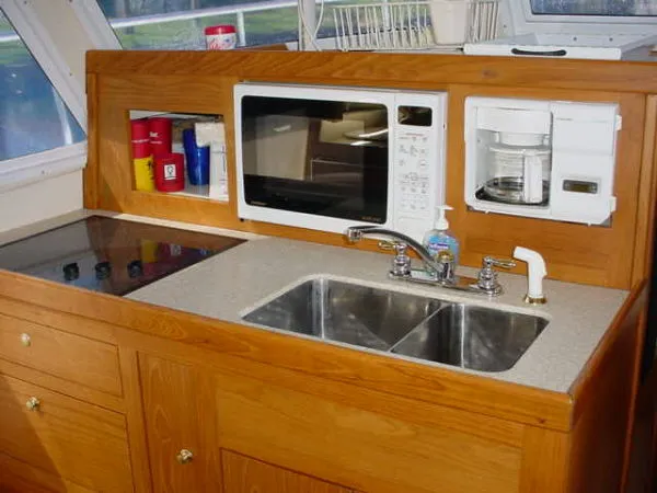 Slide: The Image of Mainship 430 Trawler 1999 - 2