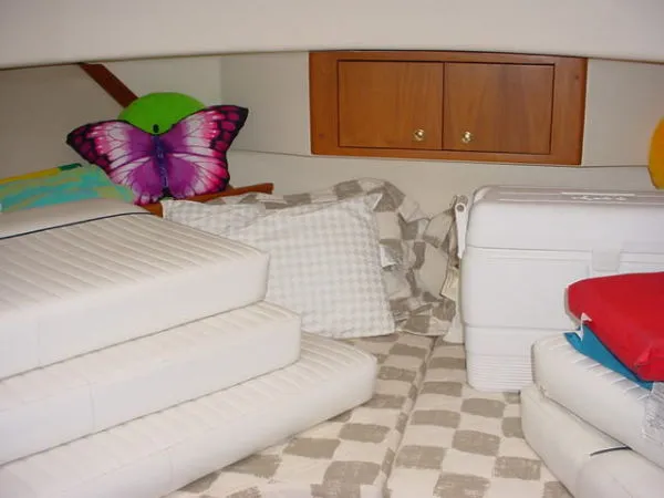 Slide: The Image of Mainship 430 Trawler 1999 - 5