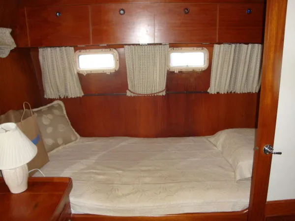 Slide: The Image of President Double Cabin 1984 - 11