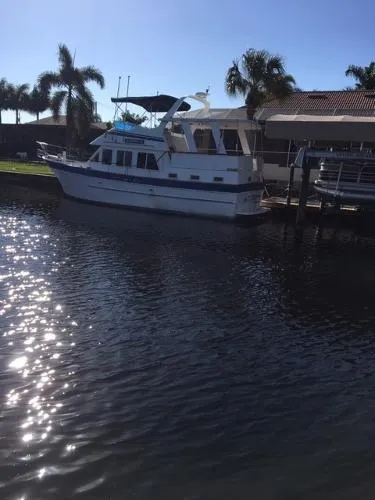 Slide: The Image of Marine Trader 40 Sundeck 1987 - 1