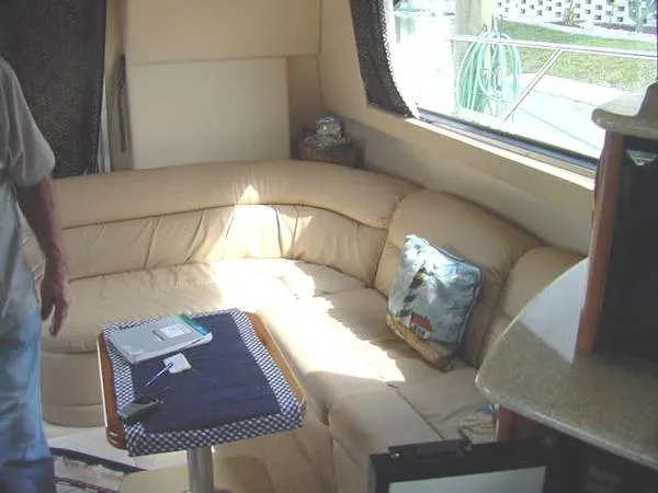 Slide: The Image of Meridian 411 Sedan 2003 - 5