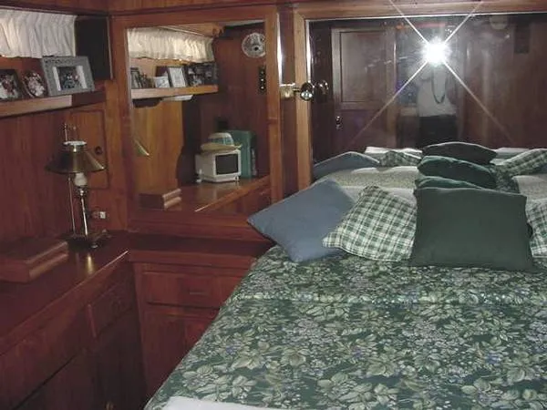 Slide: The Image of President Sundeck 1985 - 7