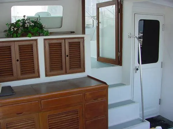 Slide: The Image of Present Cockpit Motoryacht 1986 - 6