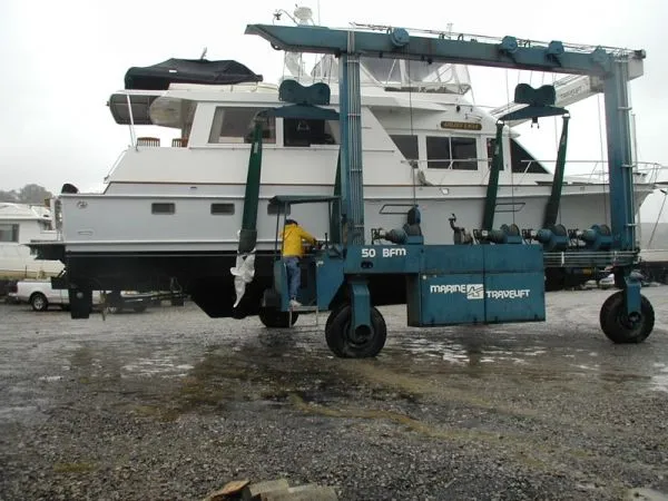 Slide: The Image of Ocean Alexander Cockpit Motor Yacht 1987 - 3
