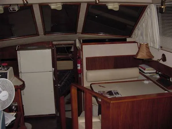 Slide: The Image of Sea Ray Aft Cabin Motoryacht 1986 - 2