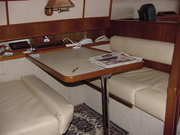 Slide: The Image of Sea Ray Aft Cabin Motoryacht 1986 - 5