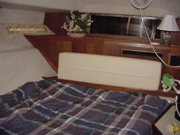 Slide: The Image of Sea Ray Aft Cabin Motoryacht 1986 - 6