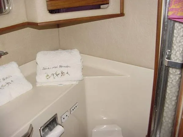Slide: The Image of Sea Ray Aft Cabin Motoryacht 1986 - 8