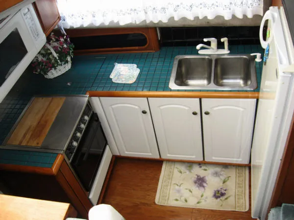 Slide: The Image of Bayliner Motoryacht 1989 - 3