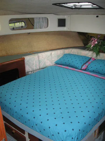 Slide: The Image of Bayliner Motoryacht 1989 - 4