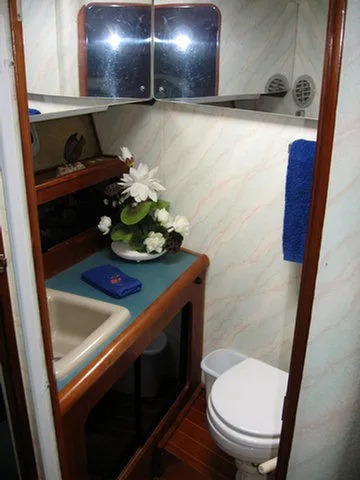 Slide: The Image of Bayliner Motoryacht 1989 - 6