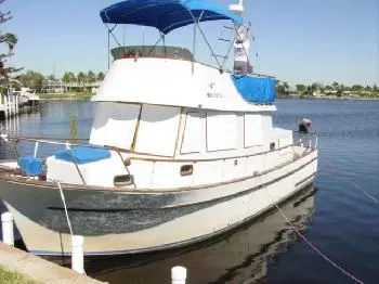 Slide: The Image of Marine Trader Double Cabin 1975 - 0