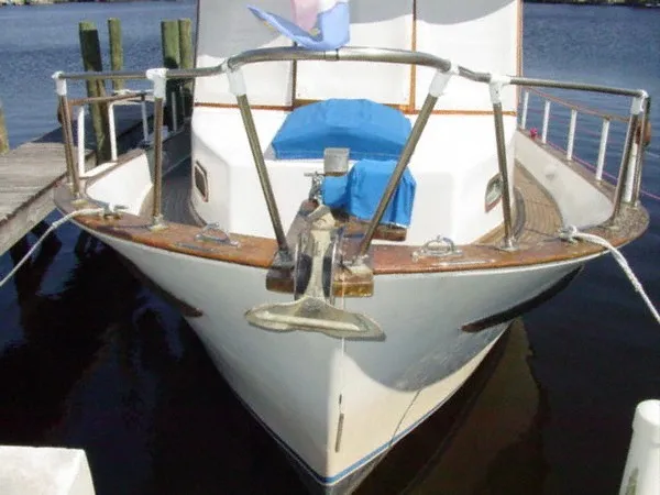 Slide: The Image of Marine Trader Double Cabin 1975 - 1