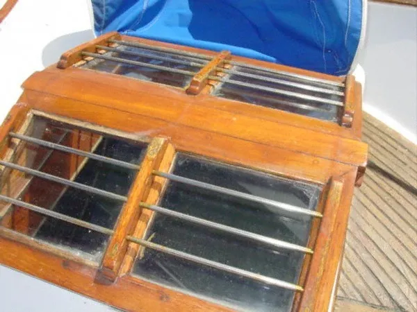 Slide: The Image of Marine Trader Double Cabin 1975 - 2