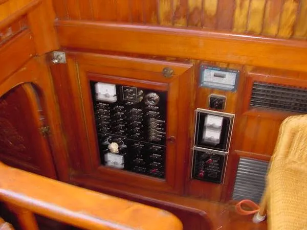 Slide: The Image of Island Trader Motor Sailor 1982 - 2