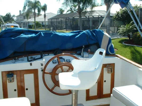 Slide: The Image of Island Gypsy Sedan TRWL 1986 - 2