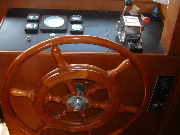 Slide: The Image of Island Gypsy Sedan TRWL 1986 - 5