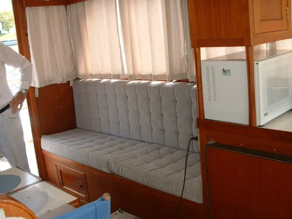 Slide: The Image of Island Gypsy Sedan TRWL 1986 - 7