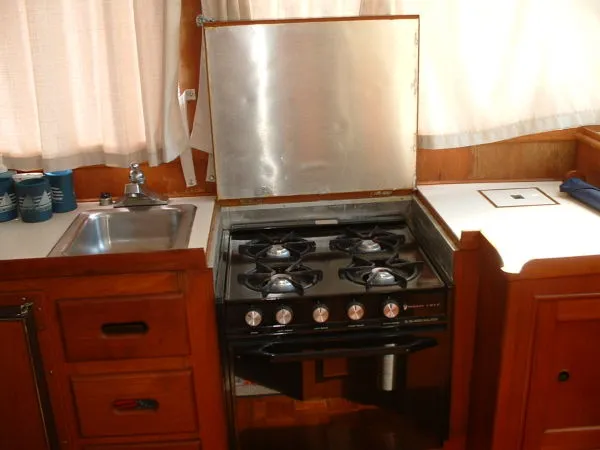 Slide: The Image of Island Gypsy Sedan TRWL 1986 - 8