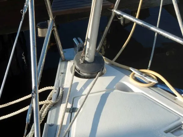 Slide: The Image of Hunter Sloop 1989 - 11