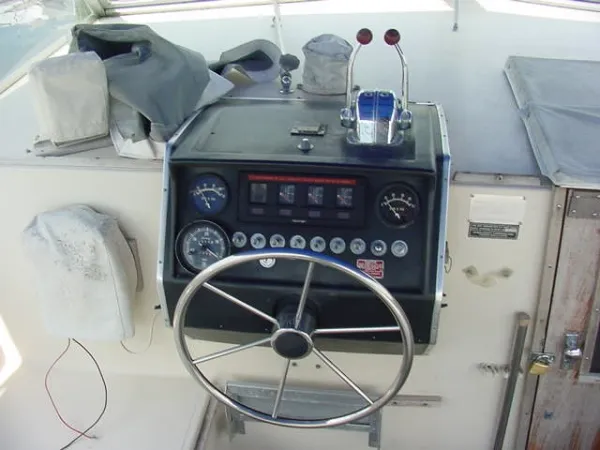 Slide: The Image of Chris-Craft Catalina 1976 - 3