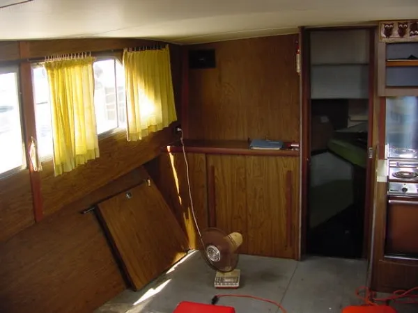 Slide: The Image of Chris-Craft Catalina 1976 - 4