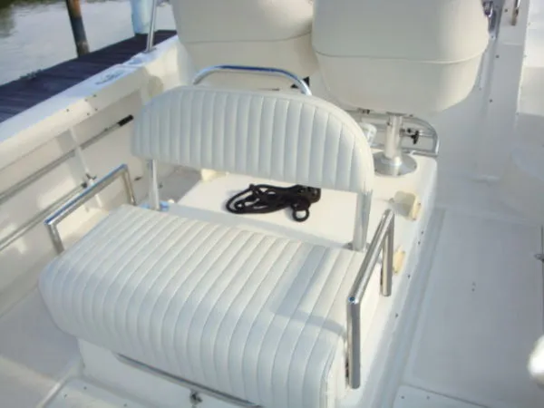 Slide: The Image of True World Marine TE 288 Hardtop Diesel Cruiser 2005 - 6