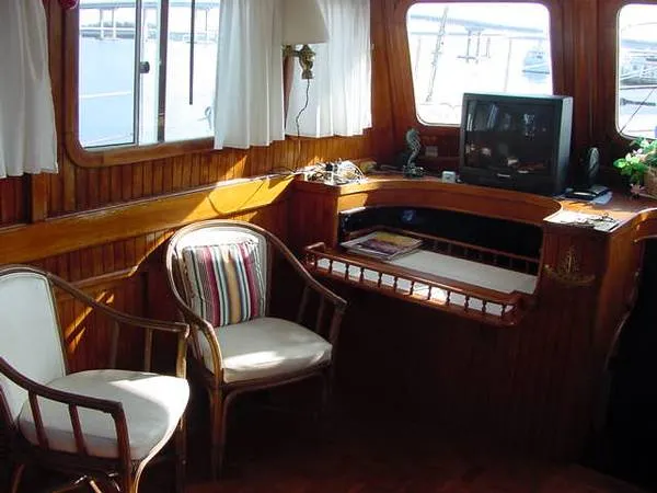 Slide: The Image of Island Trader MOTORSAILER 1980 - 4