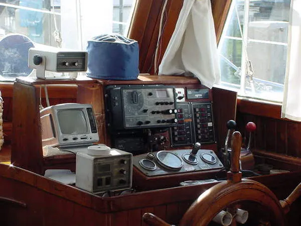 Slide: The Image of Island Trader MOTORSAILER 1980 - 9