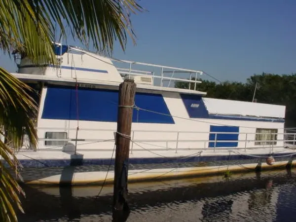 Slide: The Image of Gibson HOUSEBOAT 1979 - 0