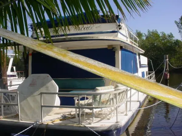 Slide: The Image of Gibson HOUSEBOAT 1979 - 2
