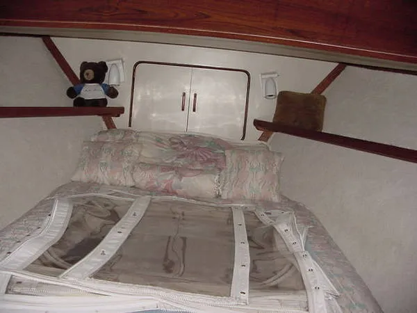 Slide: The Image of Gulfstar Motoryacht 1986 - 7