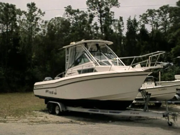 Slide: The Image of Grady-White Islander 1996 - 0