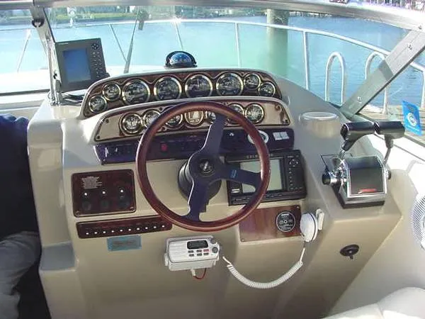 Slide: The Image of Rinker FIESTA VEE 310 2000 - 1