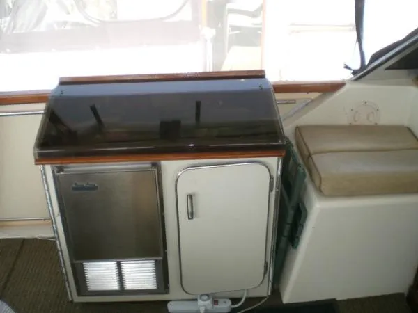 Slide: The Image of Chris-Craft 38 Catalina 1985 - 11