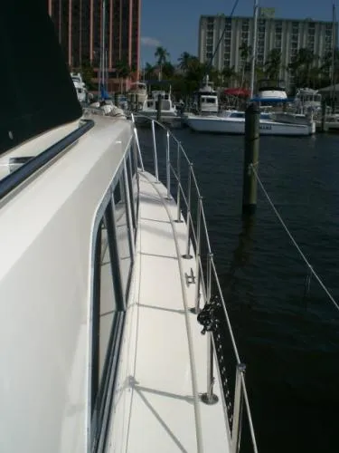 Slide: The Image of Chris-Craft 38 Catalina 1985 - 7