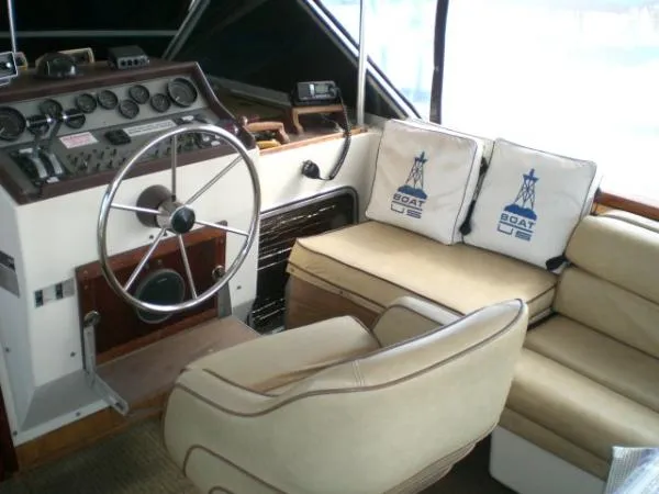 Slide: The Image of Chris-Craft 38 Catalina 1985 - 8