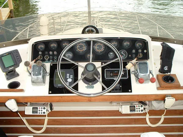 Slide: The Image of Silverton Sedan 1985 - 3