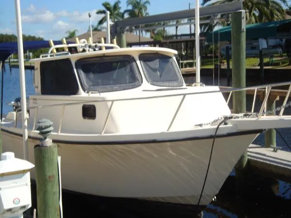 Slide: The Image of Parker Marine 2520 XL Sport Cabin 2005 - 0