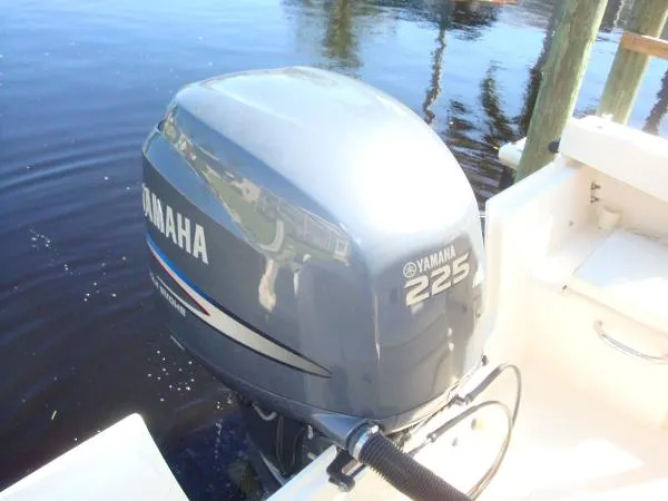 Slide: The Image of Parker Marine 2520 XL Sport Cabin 2005 - 10