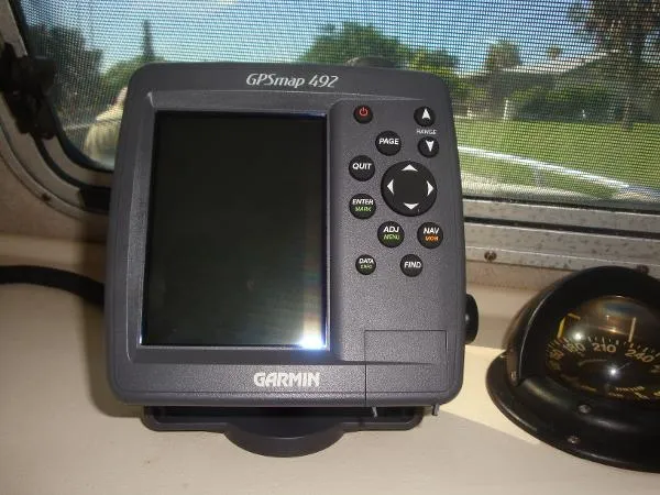 Slide: The Image of Parker Marine 2520 XL Sport Cabin 2005 - 7