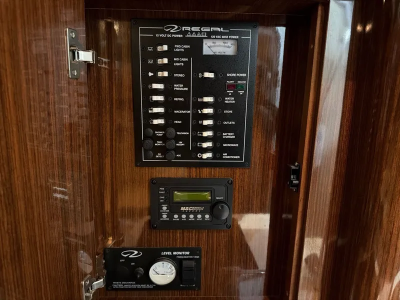 Slide: The Image of Regal 28 Express 2014 - 25