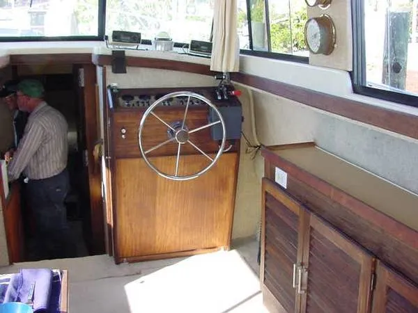 Slide: The Image of Mainship I Trawler 1982 - 4