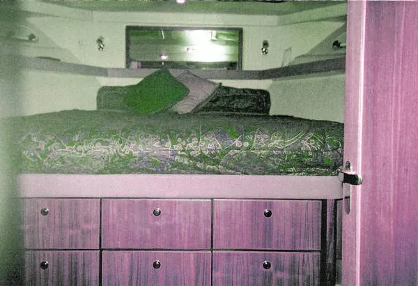 Slide: The Image of Bayliner 4788 1997 - 4