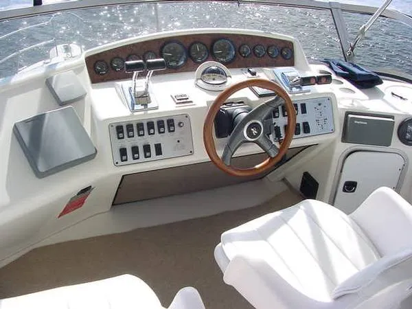 Slide: The Image of Sea Ray SEDAN BRIDGE 1996 - 4